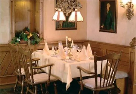 Hotel Restaurant Hoettche 3*