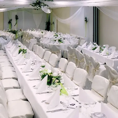 Restaurant Hoettche 호텔 3*